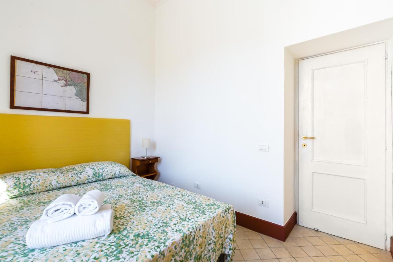 Lopez 20 A Big Family Apartment By Napoliapartments Buitenkant foto