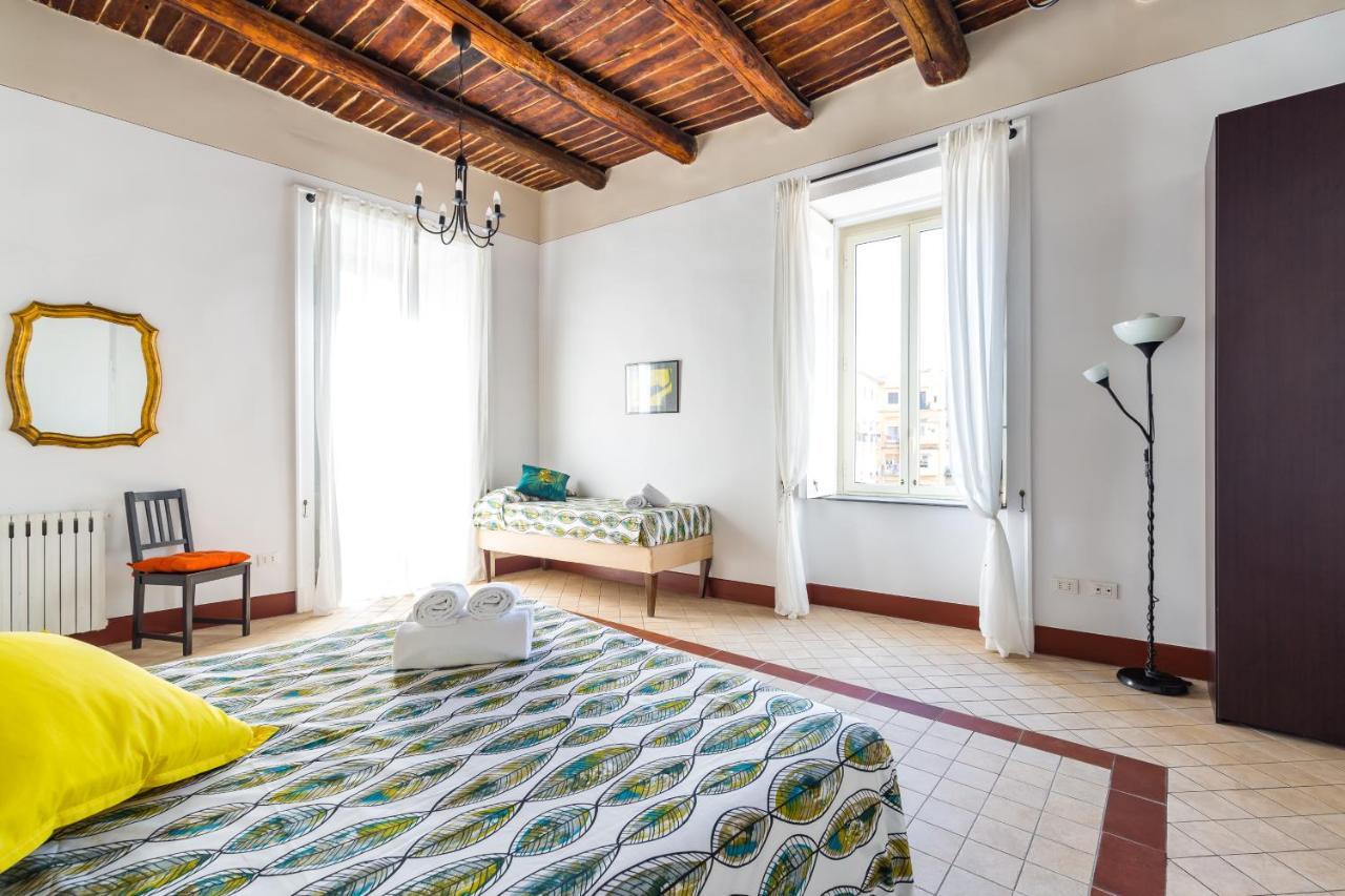 Lopez 20 A Big Family Apartment By Napoliapartments Buitenkant foto