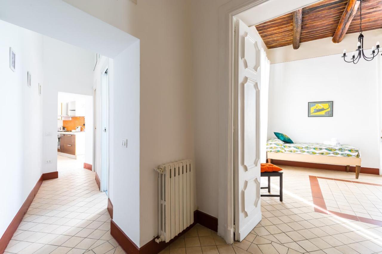 Lopez 20 A Big Family Apartment By Napoliapartments Buitenkant foto