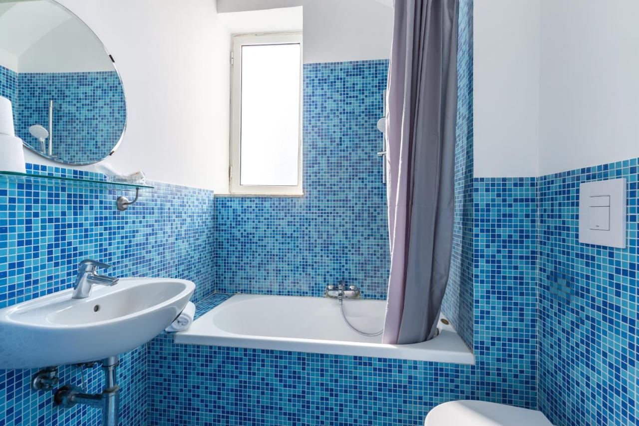 Lopez 20 A Big Family Apartment By Napoliapartments Buitenkant foto